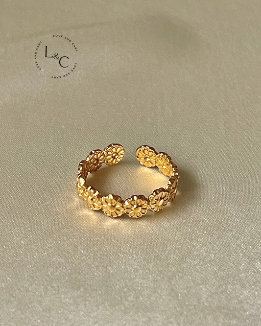 Golden Bloom Band – Adjustable Floral Ring